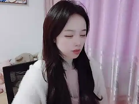 wwcc123 online show from 11-18-25, 01:54