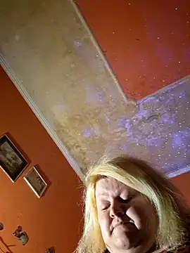 Snapshot of ducicsajsziii chatting on 02-18-25, 10:14 ducicsajsziii online show from 02-18-25, 10:14