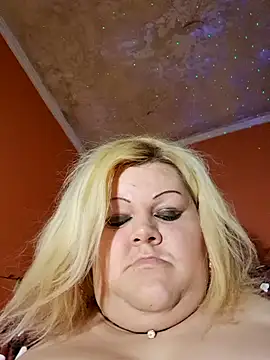 Snapshot of ducicsajsziii chatting on 02-19-25, 06:43 ducicsajsziii online show from 02-19-25, 06:43