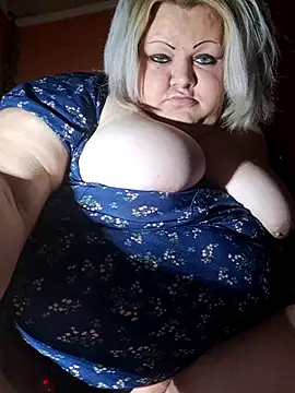 Snapshot of ducicsajsziii chatting on 09-19-25, 11:20 ducicsajsziii online show from 09-19-25, 11:20