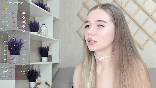 Snapshot of AutoBaby chatting on 10-01-25, 09:47 AutoBaby online show from 10-01-25, 09:47