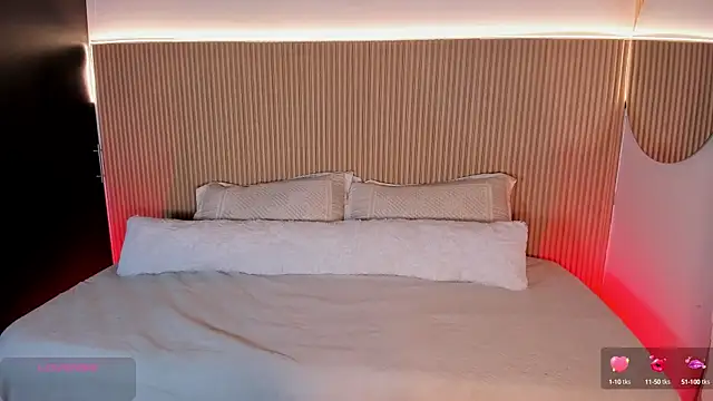 Snapshot of Gaby_Blaze chatting on 10-15-25, 09:12 Gaby Blaze online show from 10-15-25, 09:12