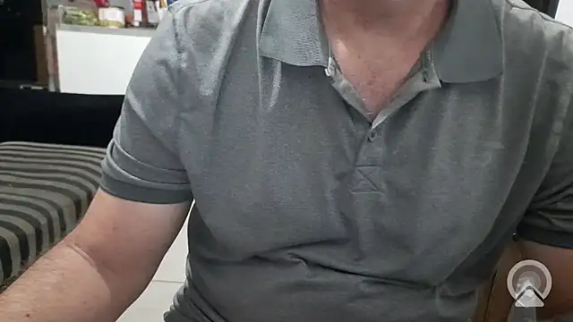 Snapshot of Ivanxx712 chatting on 10-18-25, 12:56 Ivanxx712 online show from 10-18-25, 12:56