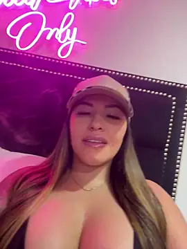 sexyyykloee online show from 04-17-26, 06:38