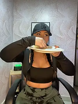 sexyyykloee online show from 10-21-25, 02:55