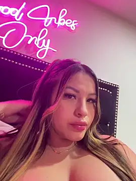 sexyyykloee online show from 04-12-26, 04:05