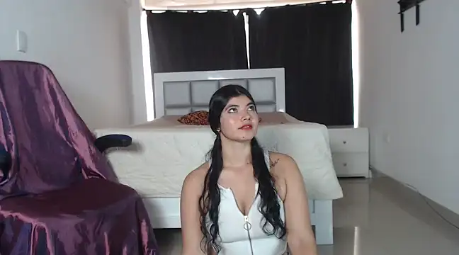 Snapshot of Danna_777 chatting on 03-12-25, 06:43 Danna 777 online show from 03-12-25, 06:43