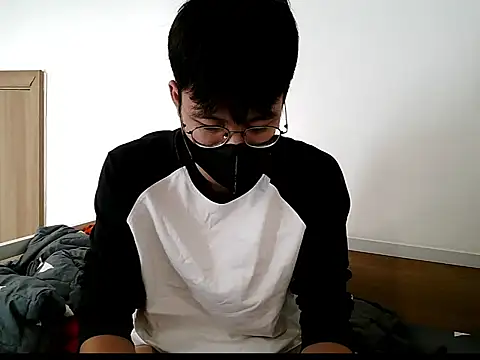 Gwencloudy online show from 10-18-25, 08:38