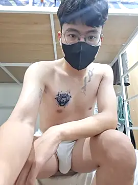 Gwencloudy online show from 03-17-26, 03:48