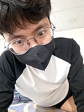 Gwencloudy online show from 02-26-26, 04:29