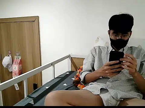 Gwencloudy online show from 10-22-25, 03:00