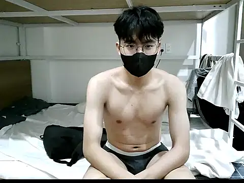 Gwencloudy online show from 02-10-26, 04:17