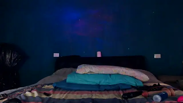 Karendolly  8 online show from 03-10-26, 04:55