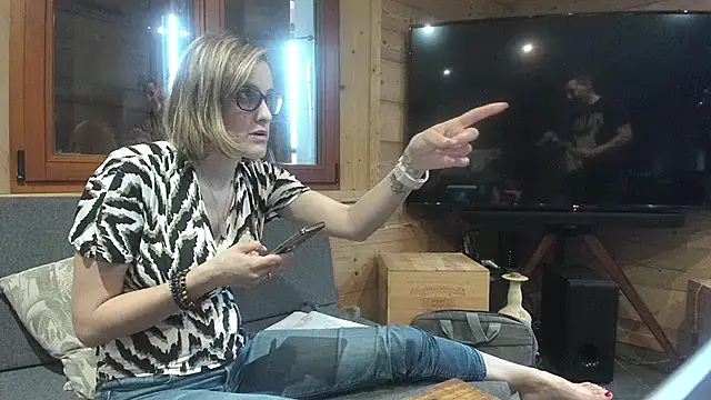 Madame Callie online show from 05-11-26, 01:01