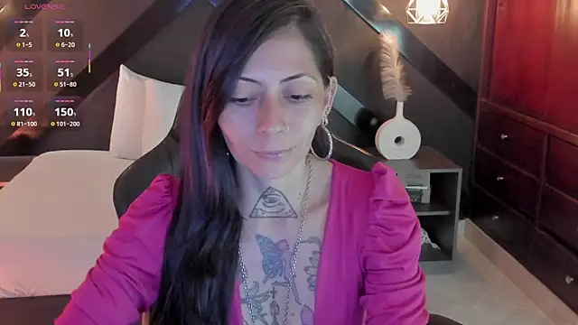 dark gotica online show from 05-18-26, 07:18