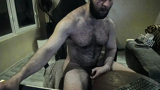 Hugealphabeast online show from 02-27-25, 04:43