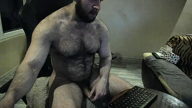 Hugealphabeast online show from 02-14-25, 05:36