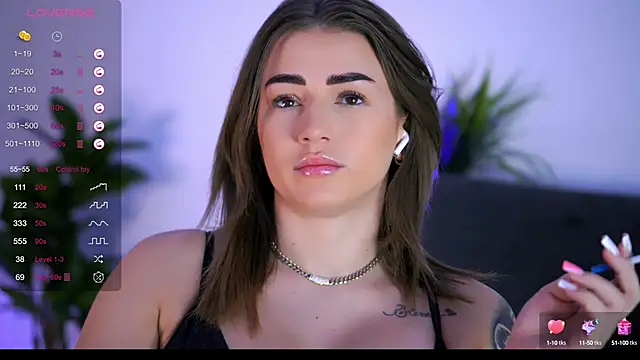 AishaCarter online show from 10-10-25, 05:03