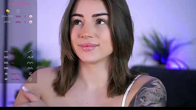 AishaCarter online show from 10-21-25, 05:12