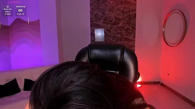 AlessiaCorleone  online show from 12-16-25, 08:24