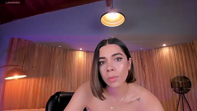 Snapshot of AmyWalker_ chatting on 02-25-25, 10:15 AmyWalker online show from 02-25-25, 10:15