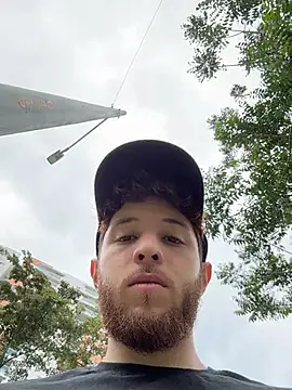 Juan Castano online show from 11-21-25, 05:34