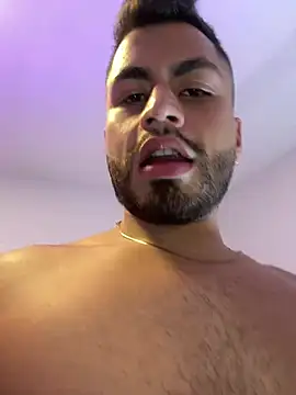 Snapshot of Juan_Castano chatting on 01-26-25, 11:29 Juan Castano online show from 01-26-25, 11:29