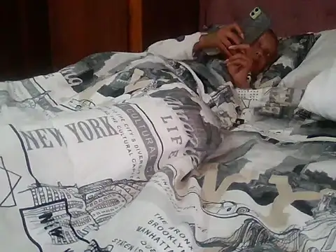 Snapshot of ShooingBunch chatting on 09-18-25, 06:49 ShooingBunch online show from 09-18-25, 06:49