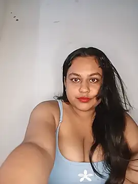 bumblebeegirl online show from 07-26-26, 02:13