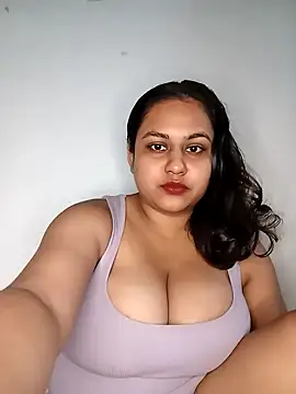 bumblebeegirl online show from 01-17-25, 09:17