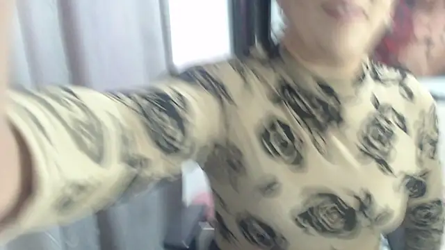 Victoria meester online show from 01-07-26, 03:06