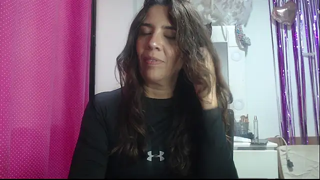 Snapshot of Victoria_meester chatting on 02-16-25, 10:22 Victoria meester online show from 02-16-25, 10:22