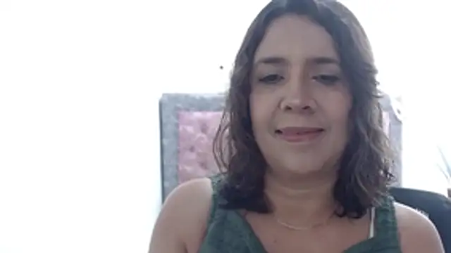 Victoria meester online show from 05-28-26, 02:12