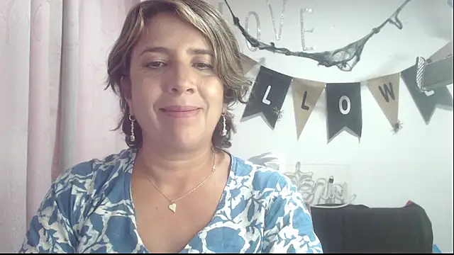 Snapshot of Victoria_meester chatting on 10-07-25, 09:05 Victoria meester online show from 10-07-25, 09:05