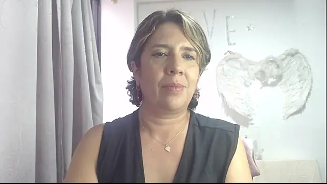 Snapshot of Victoria_meester chatting on 09-22-25, 08:15 Victoria meester online show from 09-22-25, 08:15