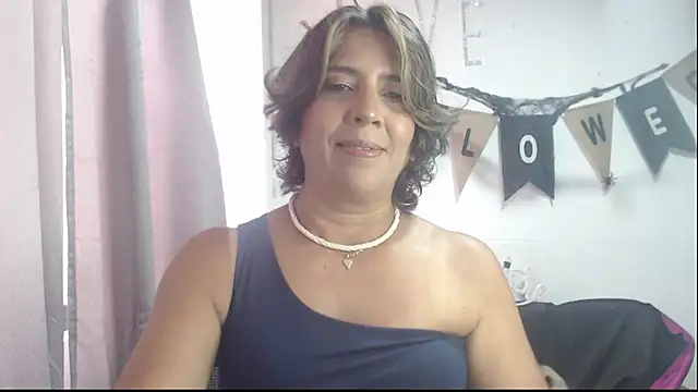 Snapshot of Victoria_meester chatting on 10-16-25, 02:58 Victoria meester online show from 10-16-25, 02:58