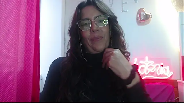 Snapshot of Victoria_meester chatting on 03-19-25, 08:54 Victoria meester online show from 03-19-25, 08:54