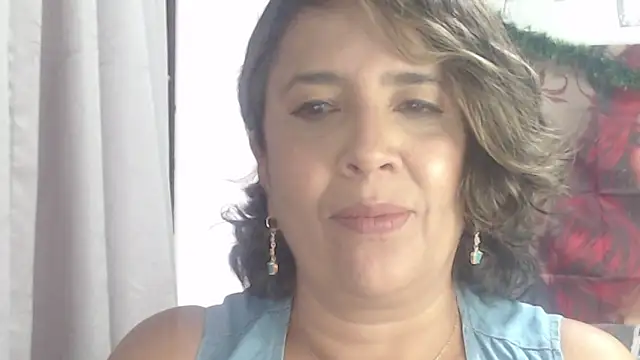 Victoria meester online show from 12-16-25, 02:54