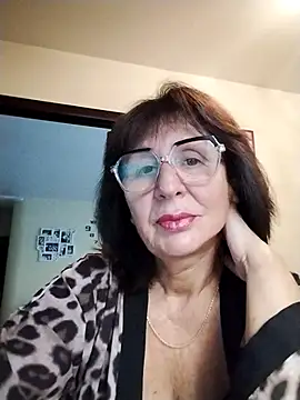 AlbinaXPretty online show from 09-16-25, 07:31