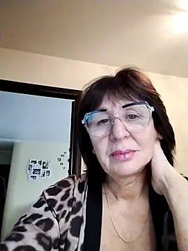 AlbinaXPretty online show from 10-26-25, 07:31