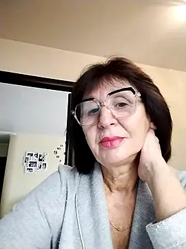 AlbinaXPretty online show from 11-17-25, 09:24