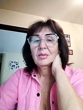 AlbinaXPretty online show from 09-17-25, 08:05