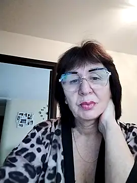 AlbinaXPretty online show from 11-11-25, 07:47