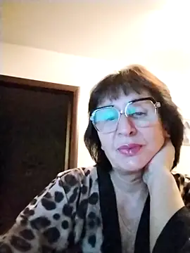 AlbinaXPretty online show from 10-21-25, 05:56