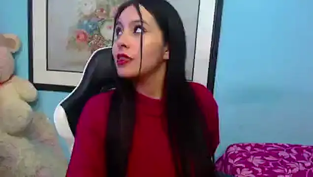Snapshot of Luciana_and_Neitan chatting on 01-14-25, 02:08 Luciana and Neitan online show from 01-14-25, 02:08