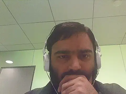 JohnBond009 online show from 05-18-26, 09:03