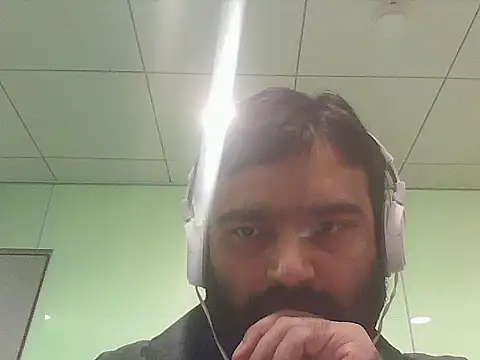 JohnBond009 online show from 05-21-26, 10:23