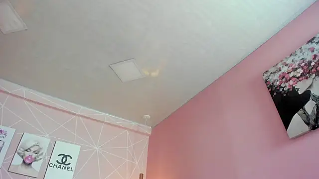 dolly zoe online show from 10-27-25, 04:02