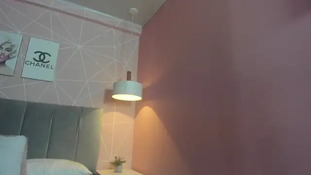 dolly zoe online show from 01-17-26, 03:32