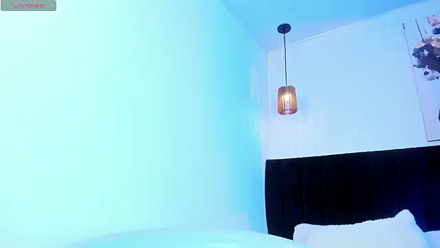 dolly zoe online show from 04-06-26, 03:02